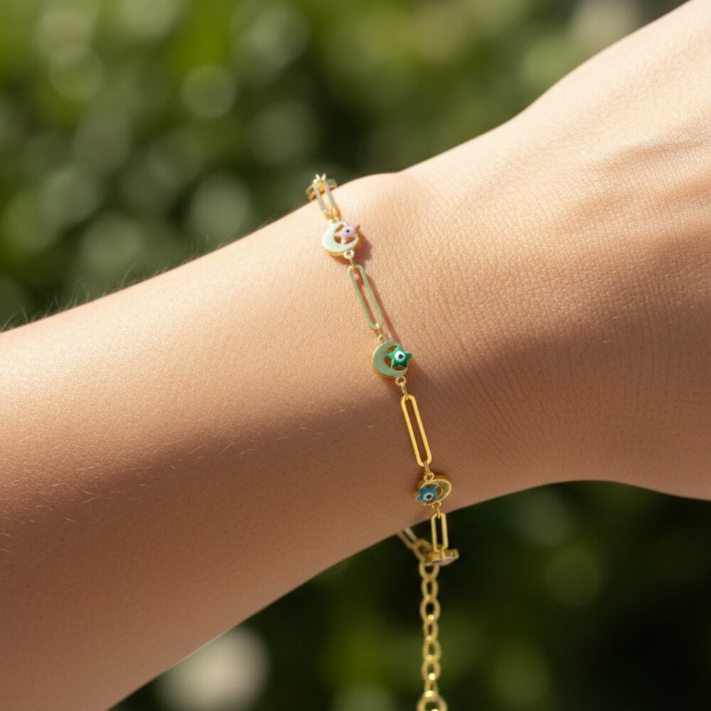"Trendy Handmade Bracelet – A Stylish Gift for Women & Girls, MAR091443